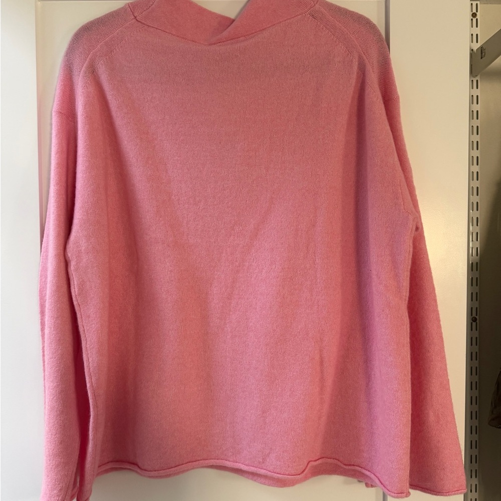 Everlane - Pink V-Neck Women's Sweater - Picture 2 of 4